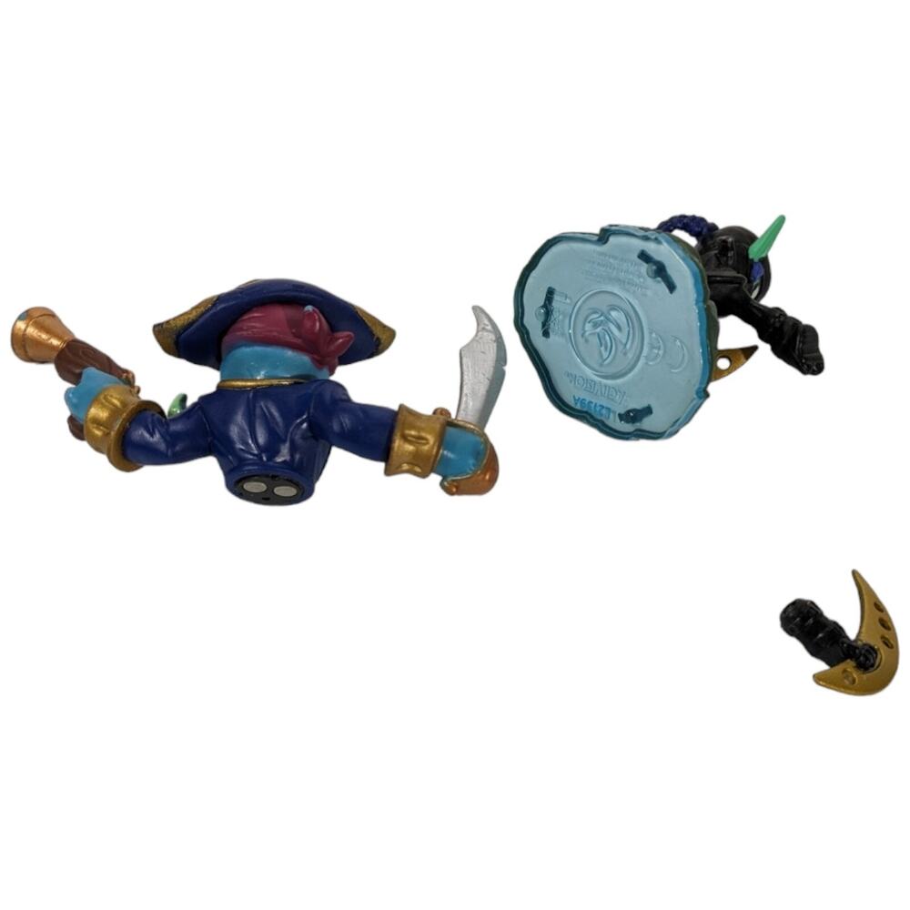 Skylanders Figures Activision Toys BROKEN Fish Pirate TOP and Stealth Elf